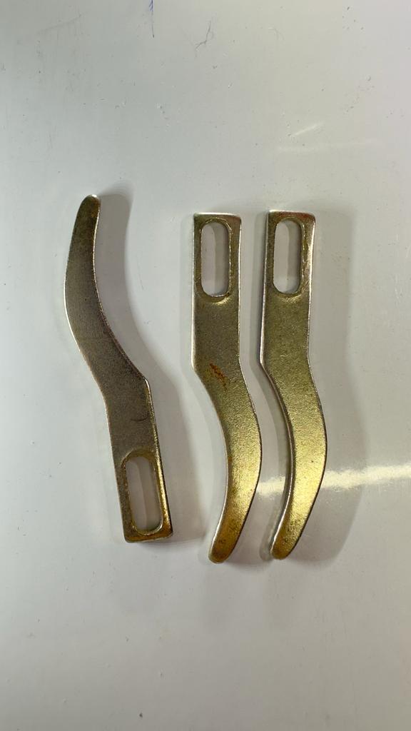 53304D - İplik Kılavuzu Tutucusu			